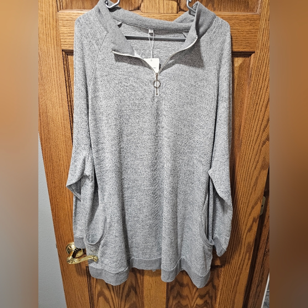 Dolnine Gray Quarter-Zip Sweater